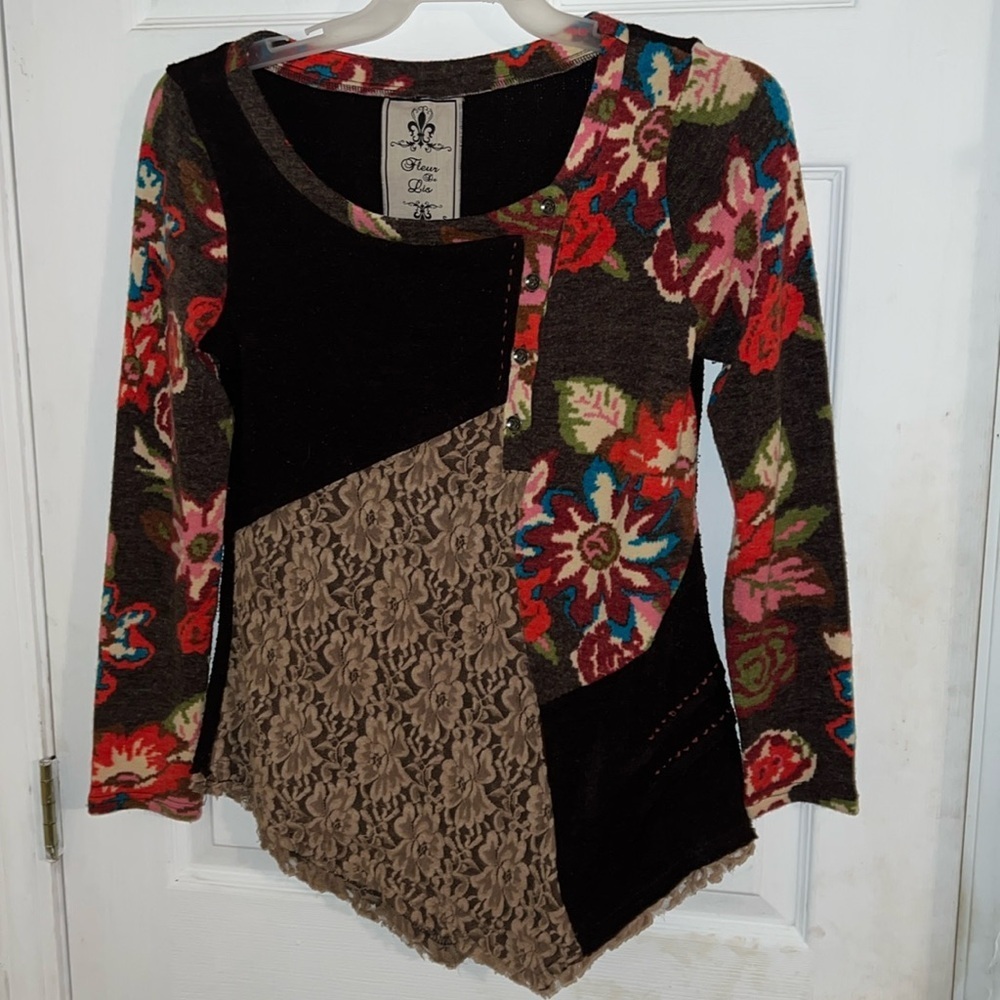 Fleur de Lis Floral & Lace Blouse S